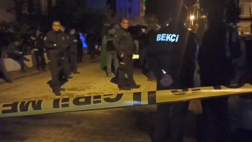 Evinde silahla vurulmuş erkek cesedi bulundu