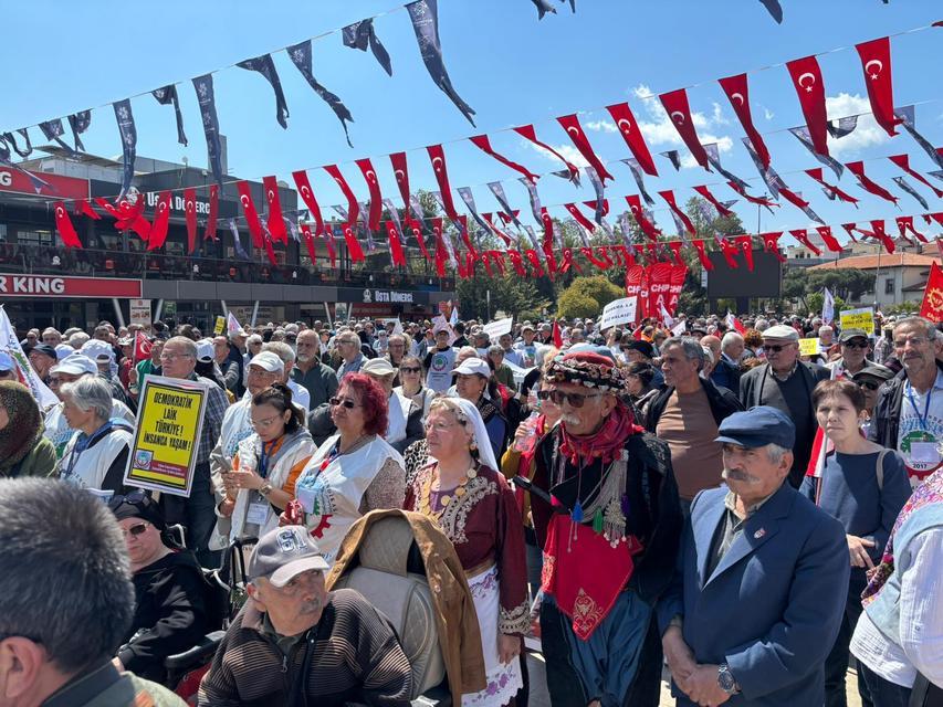 Aydın’da emekliler geçim sıkıntısına dikkat çekti