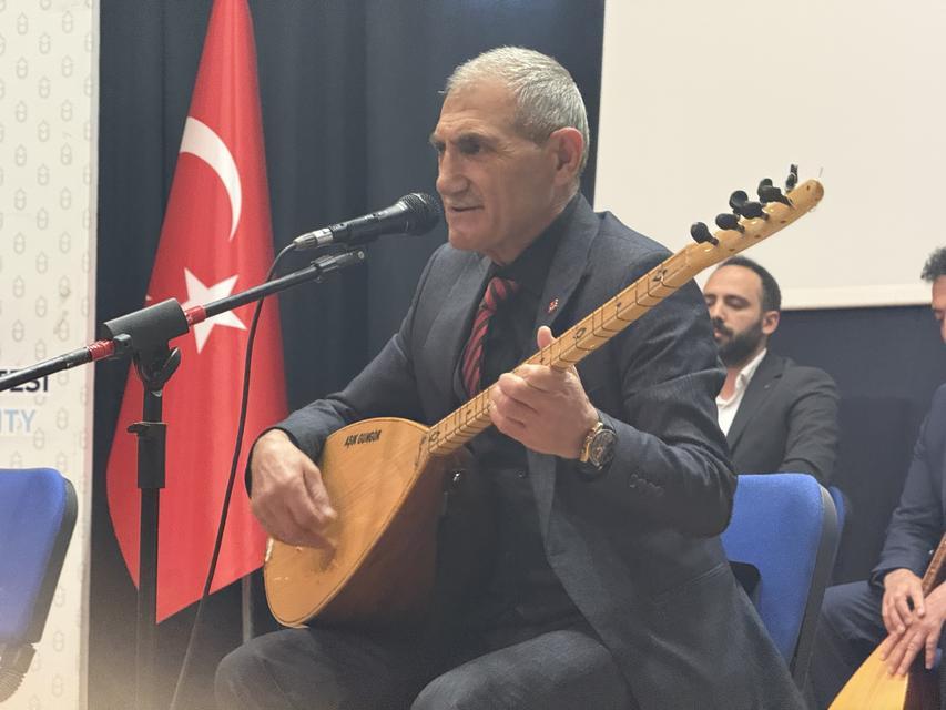 Aydın’da gönülleri buluşturan dinleti: Aşıklar atıştı, şiirler konuştu