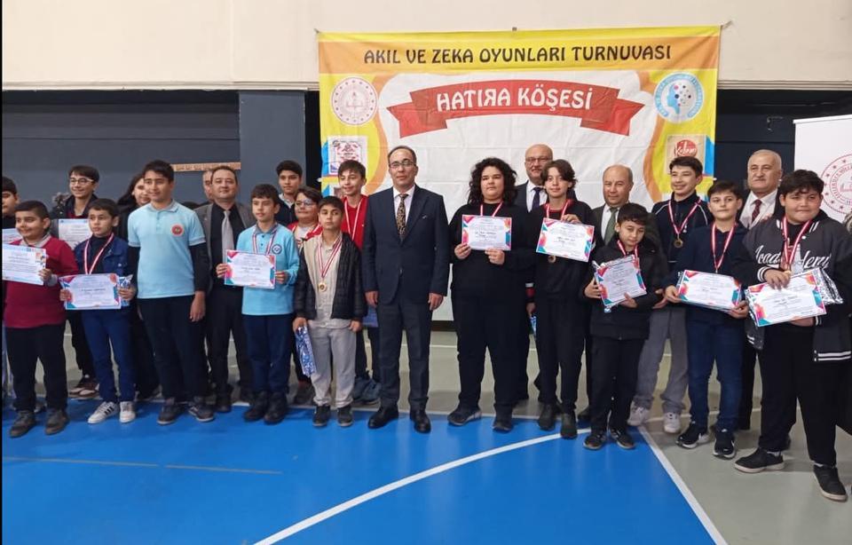 Aydın’ın dahileri yarıştı: Çeştepe’den çifte derece