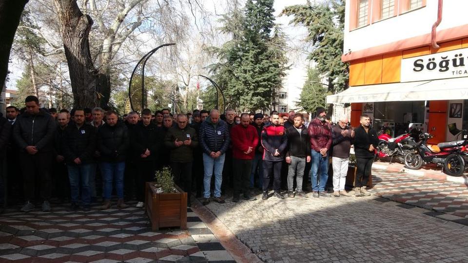 Araba almak için çıktığı yolda feci şekilde can verdi