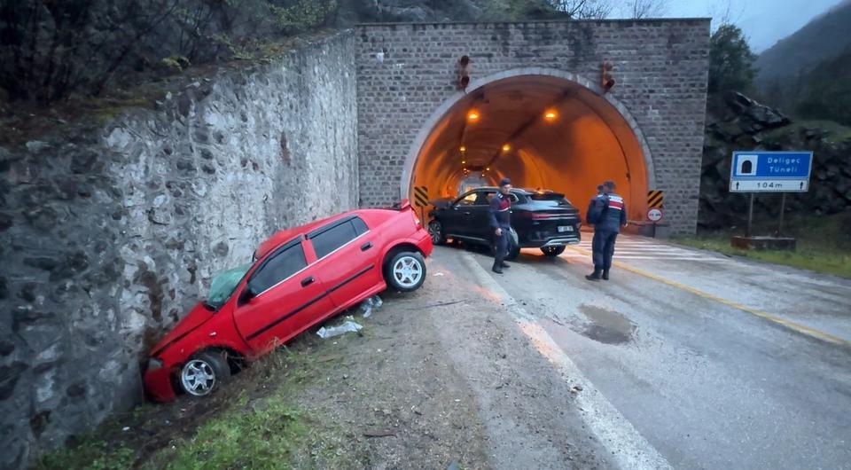 Tünel girişinde kaza: 1 ölü, 5 yaralı