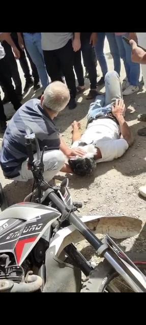 Motosiklet ile otomobil çarpıştı: 2 yaralı