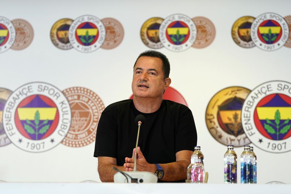 Acun Ilıcalı istifa etti