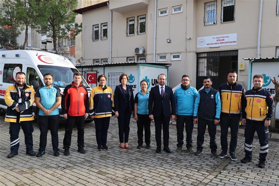 Müdür Şenkul UMKE ekibini ziyaret etti