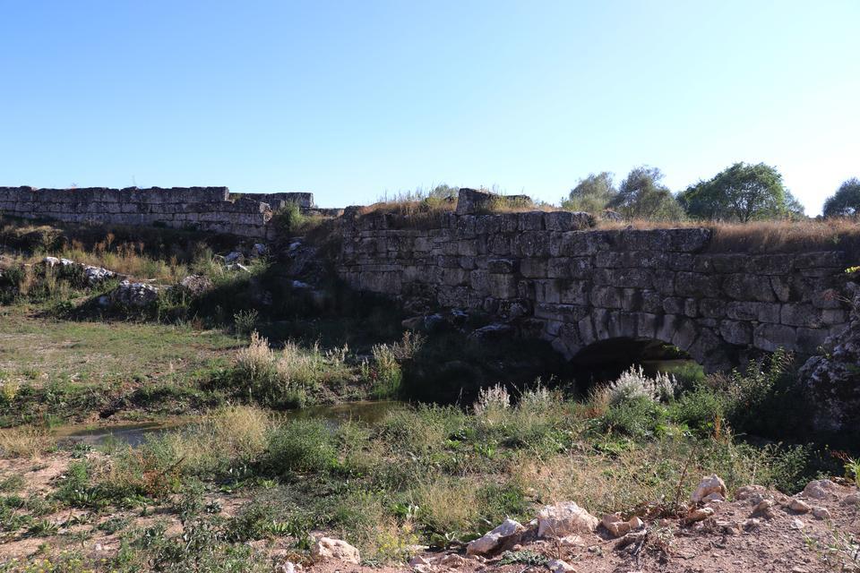 Aizanoi'deki 2 bin yıllık baraj kalıntıları turizme kazandırılacak