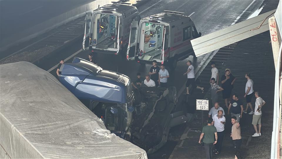 Karayolu'nda feci kaza: 3 ölü, 4 yaralı