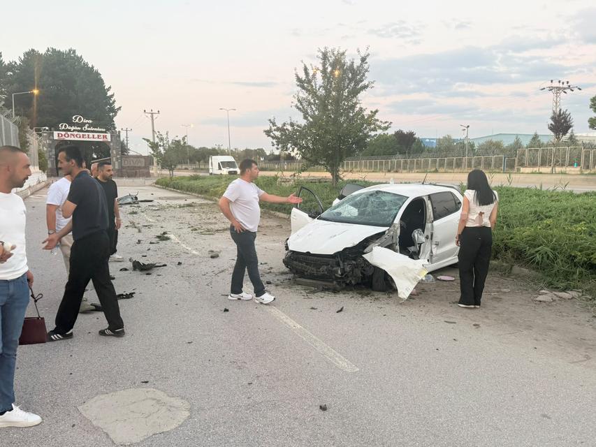 Kontrolden çıkan otomobil takla attı: 2 yaralı