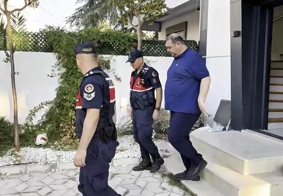 Belediye soruşturmasında 16 şüpheli adliyeye sevk edildi