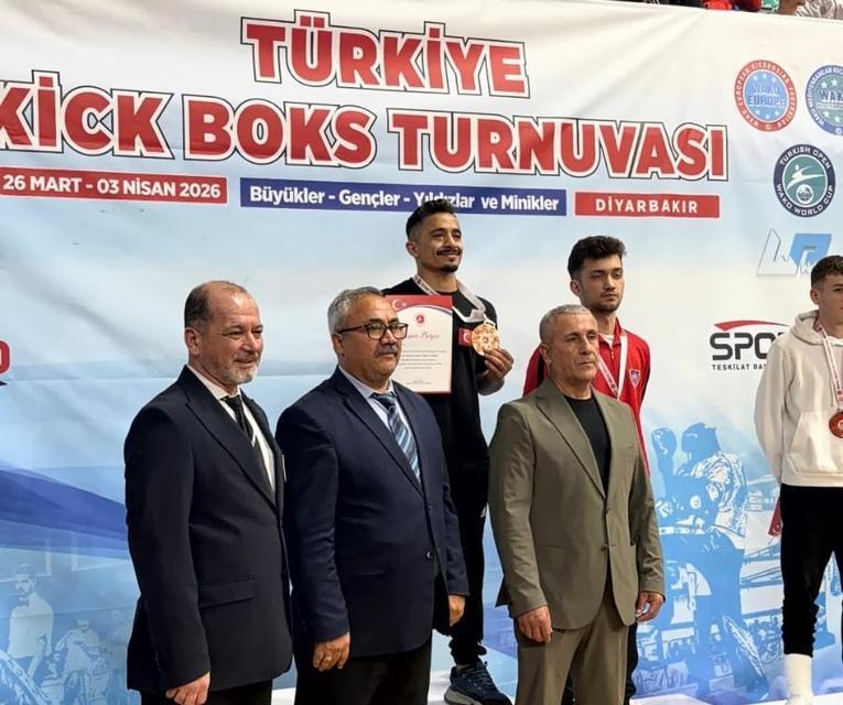ADÜ öğrencisi Kick Boks’ta Türkiye Şampiyonu oldu