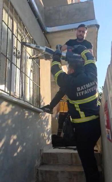 Haber alınamayan yaşlı adam evinde ölü bulundu