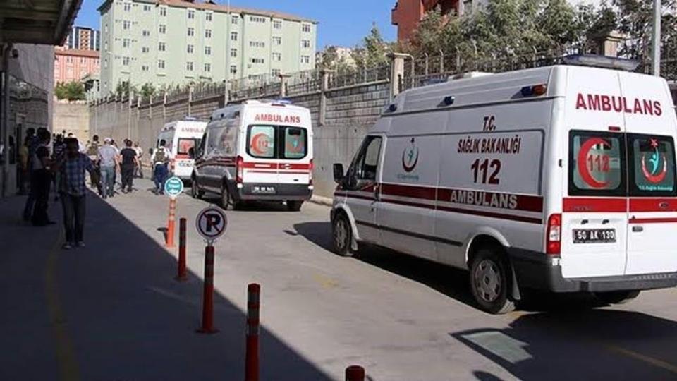 Yaşlı adam cami terasından düşerek hayatını kaybetti
