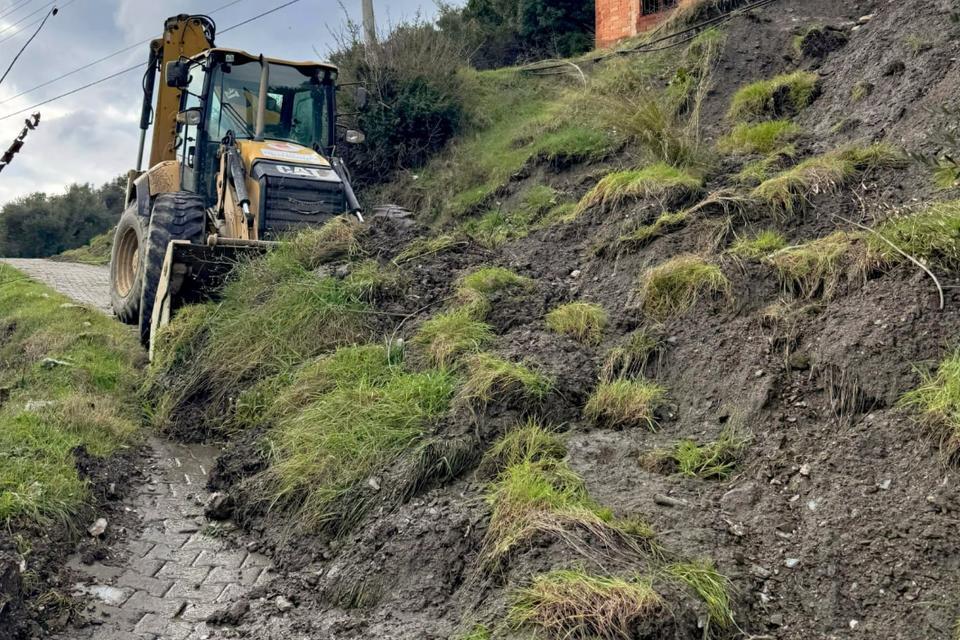 Efeler Belediyesi'nden kapanan yollara anında müdehale