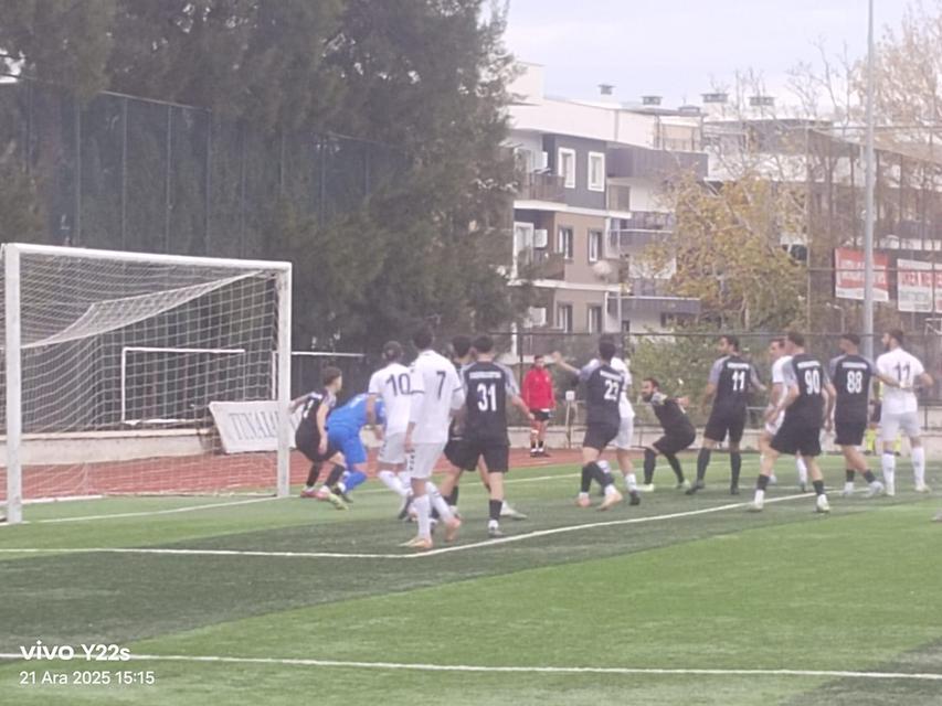 KuşadasısporÖdemişspor'a penltı golleri ile kaybetti