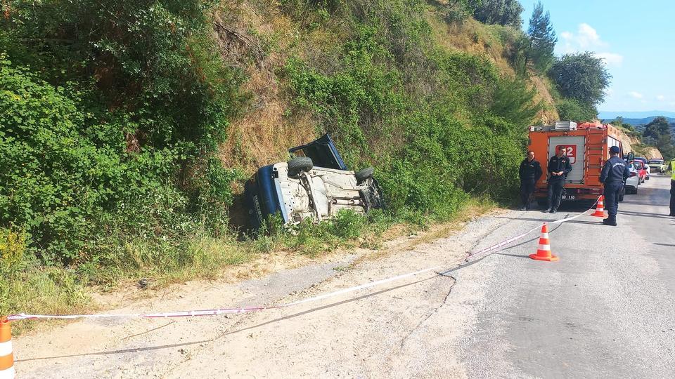 OTOMOBİL ŞARAMPOLE DEVRİLDİ: 1 ÖLÜ, 1 YARALI