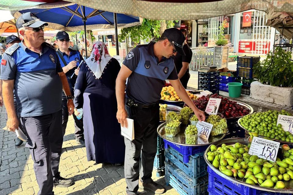 Efeler'de etiketsiz ürün ve kural ihlaline sıkı denetim