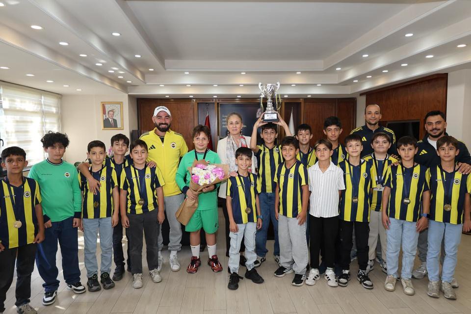 Nazilli’nin Fenerbahçeli gençleri birincilik sözü verdi