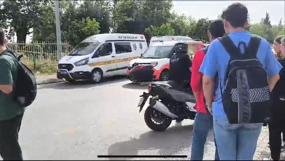 Olay, Mimar Sinan Mahallesi'ndeki Anadolu Bulvarı ile İzmir Bulvarı'nın kesiştiği hemzemin geçitte meydana geldi.