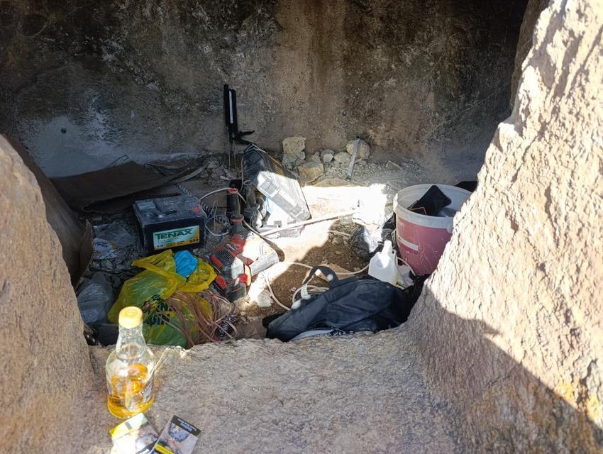 El yapımı patlayıcıyla kaya mezarda define arayanlara suçüstü