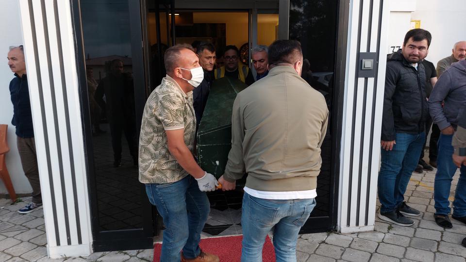 SAMSUN'DA VAHŞET: 2 ÇOCUK ANNESİ KADIN BOĞAZI KESİLEREK ÖLDÜRÜLDÜ