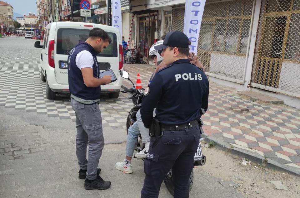 257 motosiklet sürücüsüne ceza kesildi