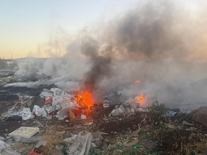 Sanayi Sitesi çöplüğünde yangın