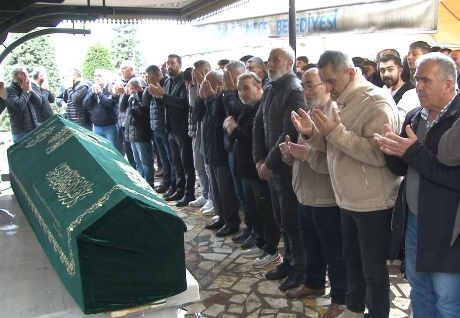 Metruk binada ölü bulunan genç son yolculuğuna uğurlandı