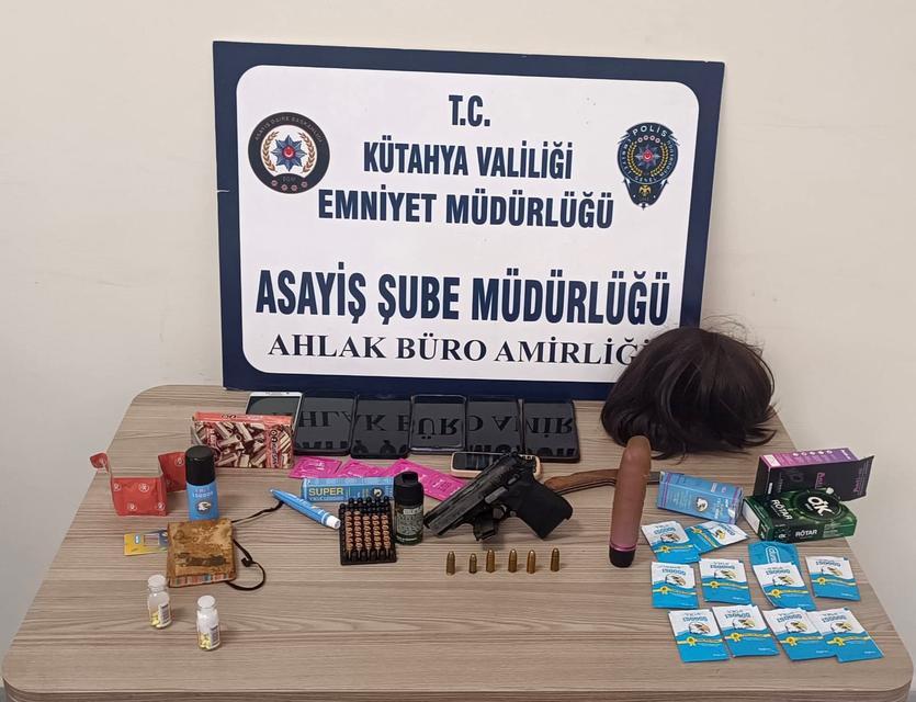 Fuhuş operasyonu: 6 gözaltı, 13 kadın kurtarıldı