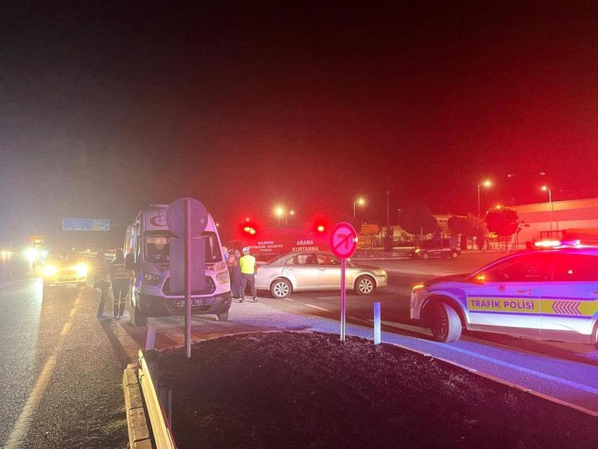 Çift taraflı trafik kazası, 4 yaralı
