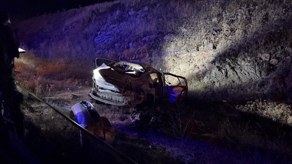 Takla atan otomobilde 3 kişi hayatını kaybetti