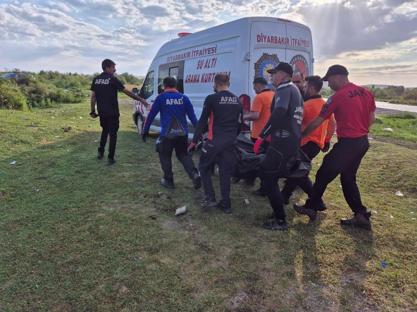 Kardeşini kurtarmak isterken nehirde kaybolan gencin cansız bedeni bulundu