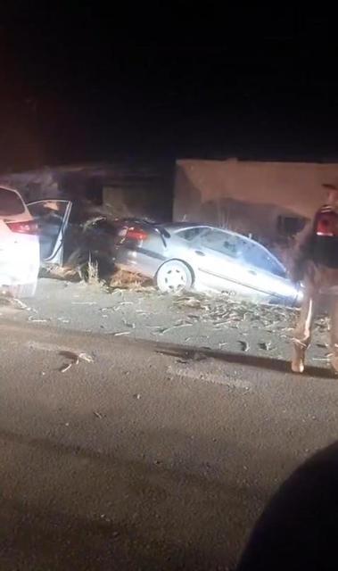 İki otomobil kafa kafaya çarpıştı: 1 ölü, 9 yaralı