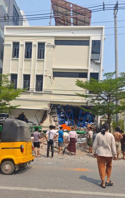 MYANMAR'DA 7.7 VE 6.4 BÜYÜKLÜĞÜNDE DEPREM