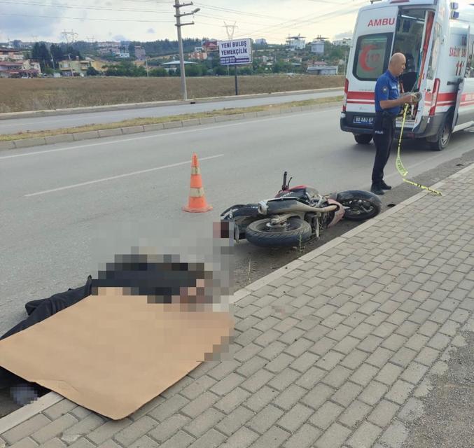 Tırla çarpışan motosikletin sürücüsü hayatını kaybetti