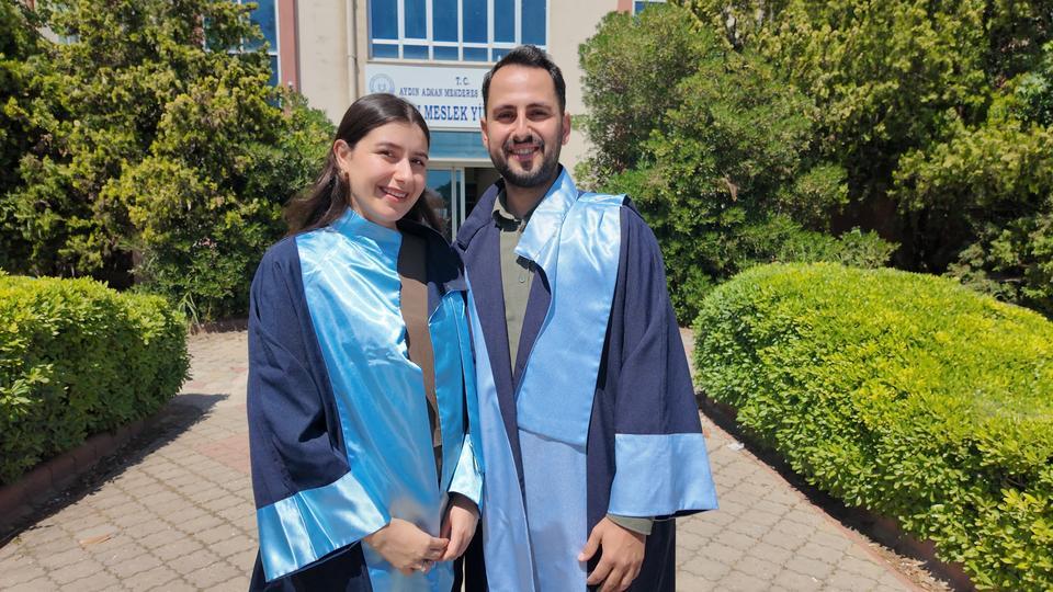 Aydın'da anne adayı okul birincisi, eşi okul üçüncüsü oldu