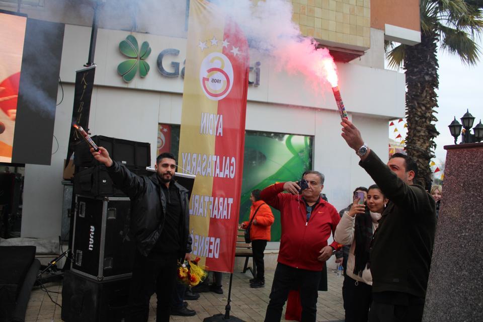 GALATASARAYLILAR, AYDIN'DA DERNEK BİNASINA KAVUŞTU