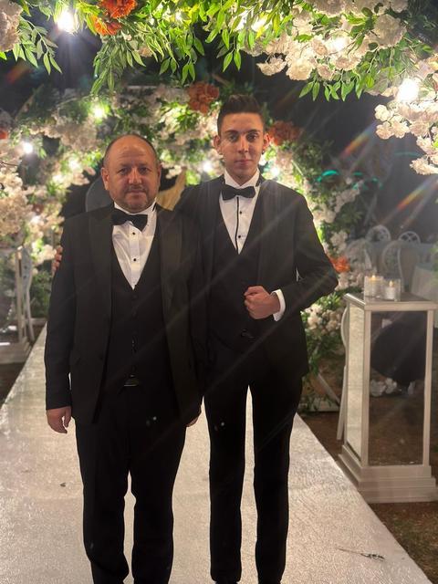 53 yaşındaki baba, oğluyla birlikte YKS'ye girecek