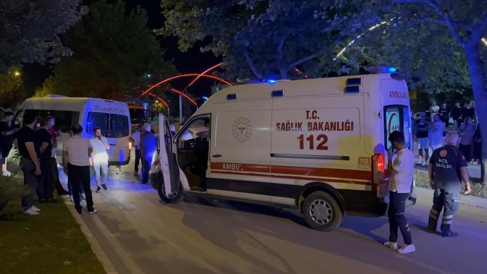 Zincirleme trafik kazası: 2’si çocuk 4 yaralı