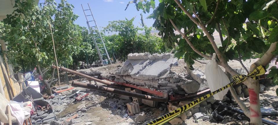 Balkon çöktü: 3 ölü, 6 yaralı