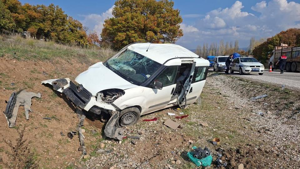 Takla atan aracın sürücüsü yaralandı