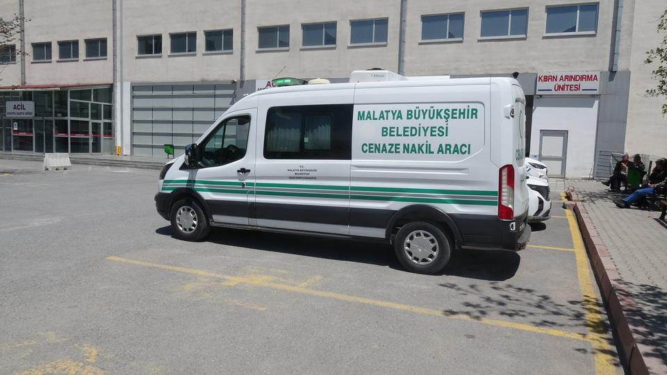 Traktör şarampole devrildi: Sürücü hayatını kaybetti