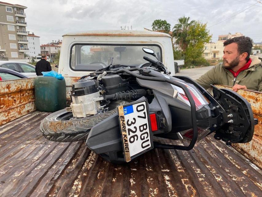 Otomobil ve motosiklet çarpıştı: 2 yaralı