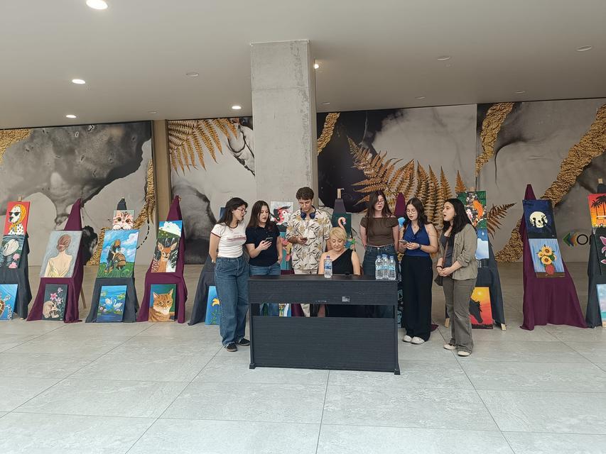 Atatürk Anadolu Lisesi’nden sanat dolu yıl sonu sergisi