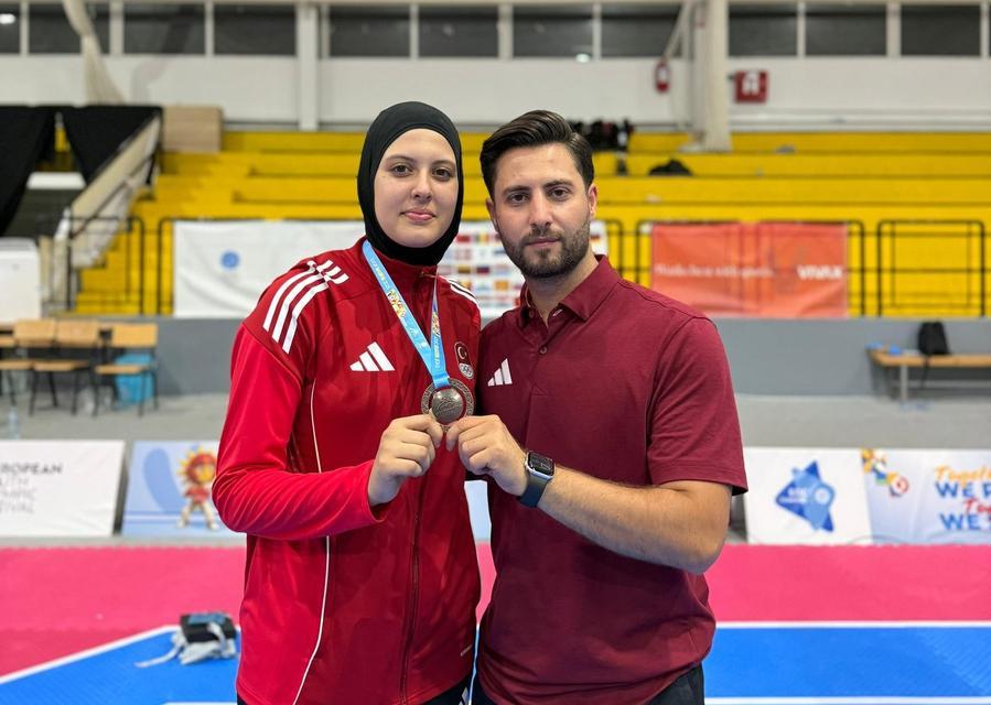 Milli sporcu Elifnaz, Aydın'ı gururlandırdı