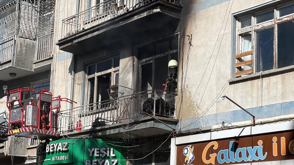 KONYA'DA ÇIKAN YANGINDA 2 ÇOCUK HAYATINI KAYBETTİ