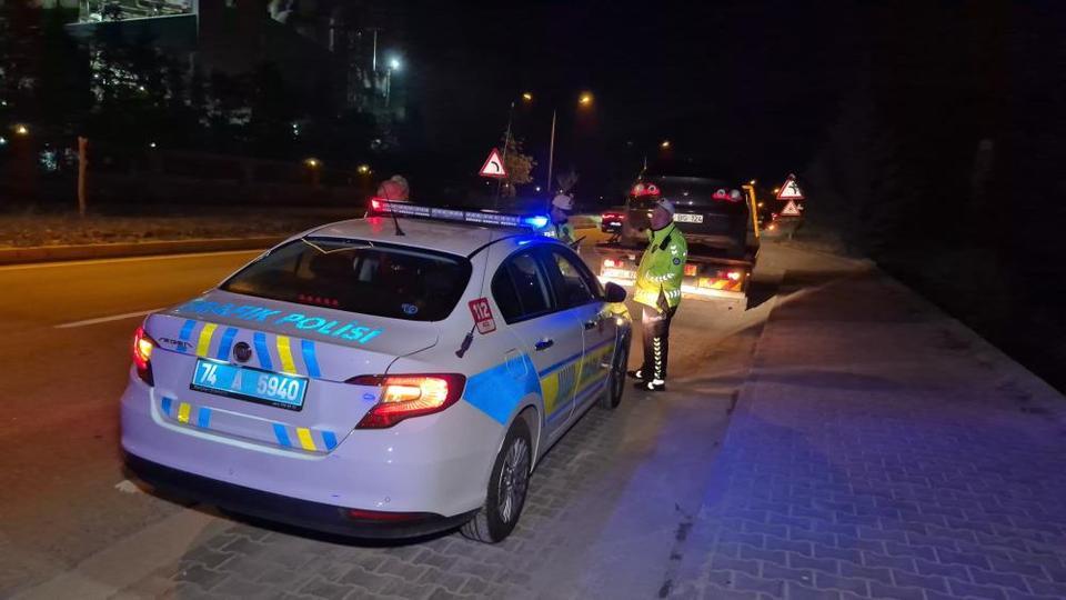 Polisi gören kaçmaya çalıştı