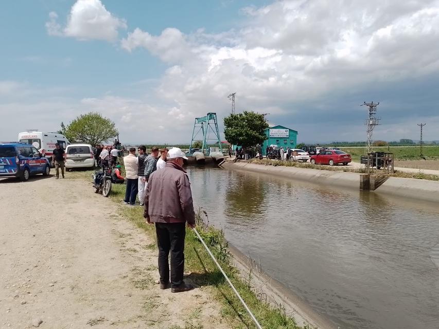 Balık tutmak için gittiği sulama kanalında hayatını kaybetti
