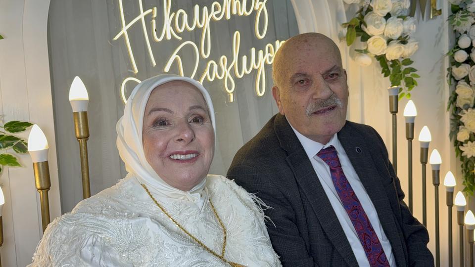 52 YIL SONRA HAYALLERİNE KAVUŞTULAR: KAÇARAK EVLENEN ÇİFT DÜĞÜN YAPTI