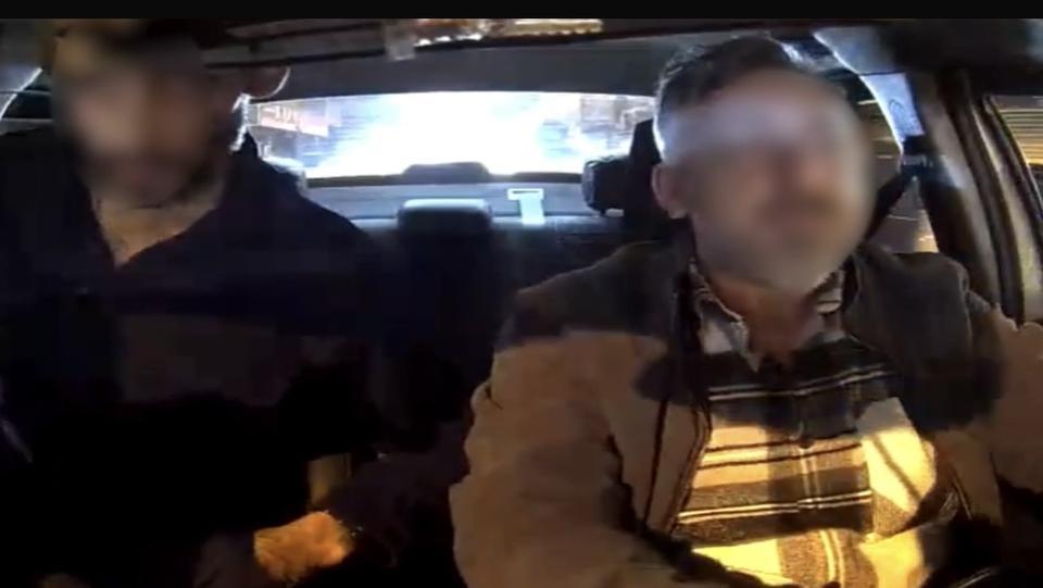 HIRSIZLIK YAPTIKTAN SONRA KIYAFETLERİNİ DEĞİŞTİRDİ, YAKAYI ELE VERDİ