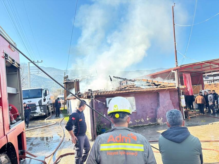 Aydın'da ev yangını paniğe neden oldu!